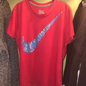 Nike Women’s Dri-fit Graphic Tee